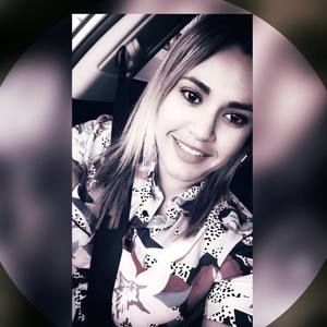 Meet your Posher, Daniela